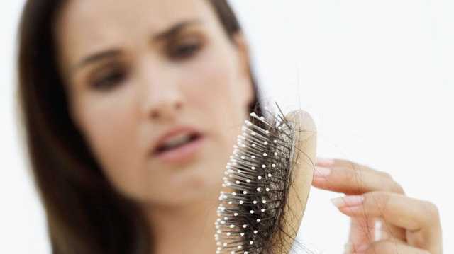 6 طرق طبيعية تجعلك تقولين وداعا لتساقط الشعر.. جربيها