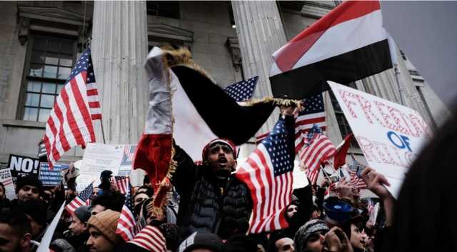 تحرك مختلف للحكومة الشرعية يهدف لإقناع واشنطن دعمها عسكريا لمواجهة الحوثيين.. من بوابة الكونغرس