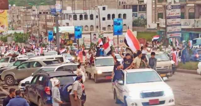 تظاهرات ومسيرات احتفائية بثورة 26 سبتمبر ترعب الحوثيين في مناطق سيطرتهم ''صور''