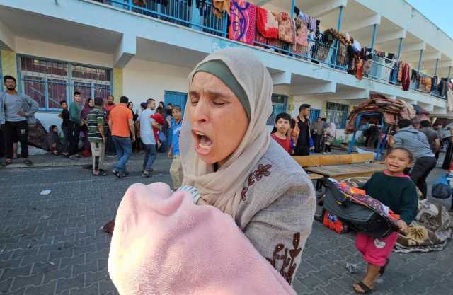 شهداء وجرحي جراء غارة إسرائيلية مميتة على مدرسة تضم نازحين في غزة