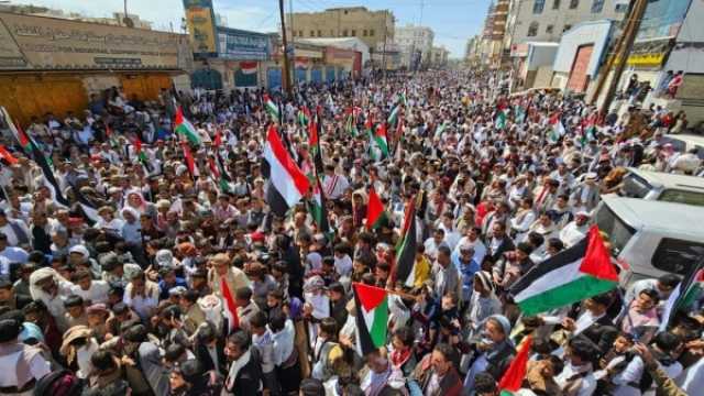 تظاهرات غاضبة في عدد من المحافظات اليمنية تضامنا مع غزة وتنديدا بالصمت العربي إزاء جرائم الاحتلال