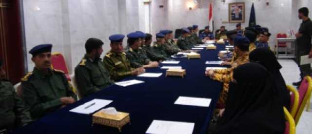 وكيل أول وزارة الداخلية يعقد لقاءً أمنياً موسعاً، مع القيادات الأمنية بمحافظة مأرب