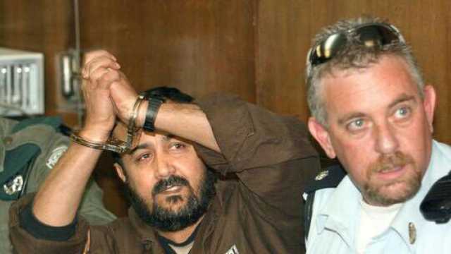 الأسير مروان البرغوثي يوجه من داخل السجن رسالة قوية إلى حركة فتح والشعب الفلسطيني وأجهزة الأمن