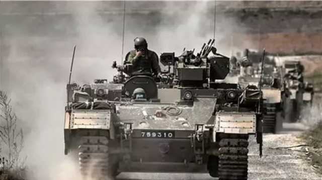 جيش الاحتلال يواصل هجومه على مخيم البريج بعد ارتكابه عشرات المجازر