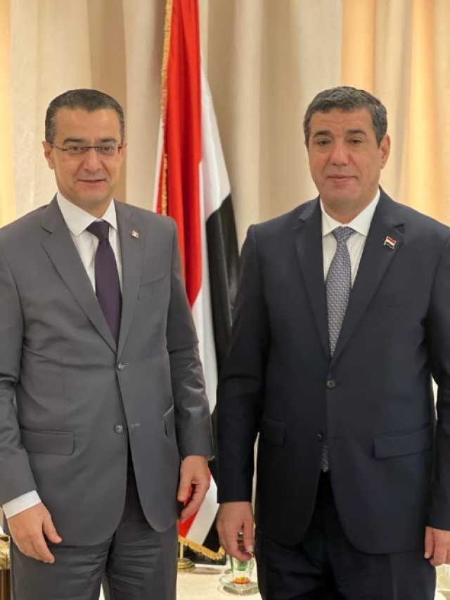 السفير اليمني بقطر يلتقي السفير التونسي