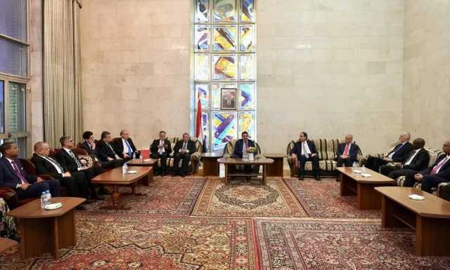 تفاصيل لقاء رئيس الوزراء مع السفراء العرب في روسيا
