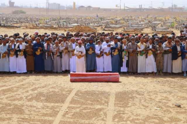تشييع جثمان المناضل الشيخ محمد حميد أبو حاتم بمحافظة مأرب
