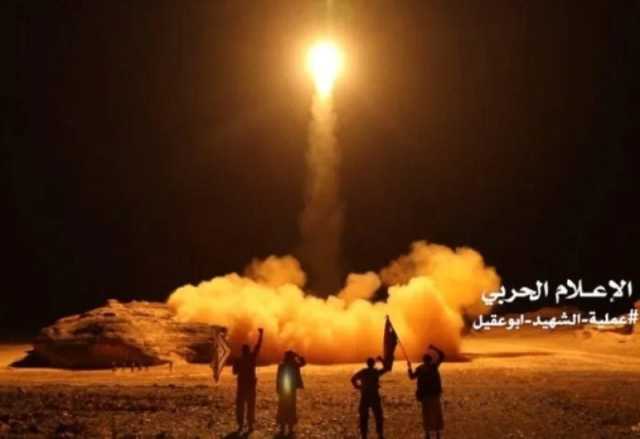 صحيفة روسية تسخر من إعلان الحوثيين إمتلاكهكم صواريخ فرط صوتية وتكشف الحقيقة