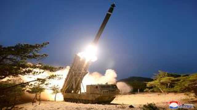 مفاجئات اشعلت الرعب في دول الغرب… الكشف عن مزايا أحدث راجمات الصواريخ في كوريا الشمالية