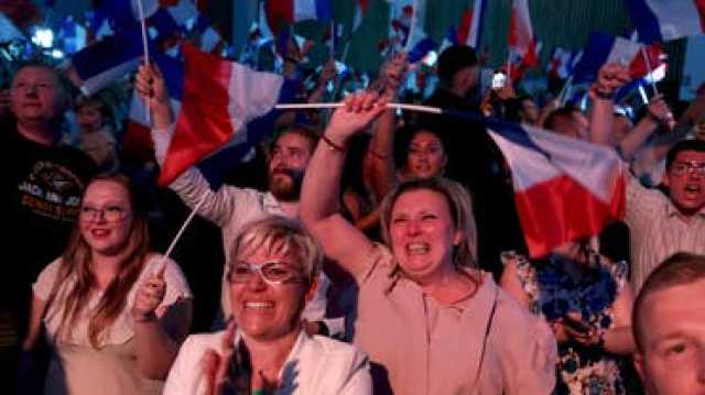بأرقام كبيرة وصادمة… أقصى اليمين يتصدر انتخابات فرنسا وبطريقة مفاجئة وماكرون يدعو لمواجهته