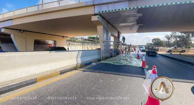 التحذير من المرور بجسرين على الطريق السريع في طرابلس لهذا السبب!