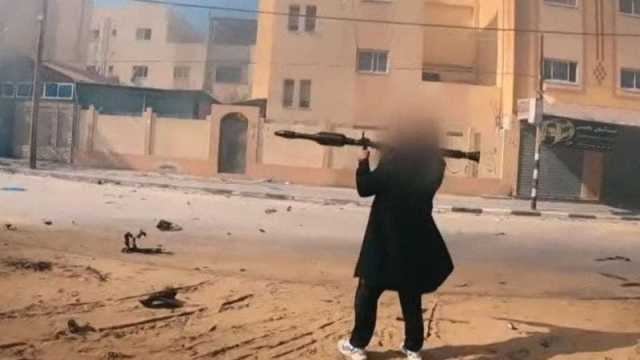 بالفيديو..القسام تتصدى لآليات الاحتلال الإسرائيلي غرب خانيونس