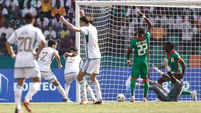 كأس أمم إفريقيا: بوركينا فاسو تجبر الجزائر على التعادل