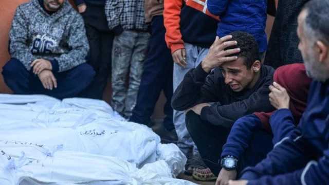 يوم دامٍ في غزة.. 125 شهيداً ومئات الجرحى في 13 مجزرة إسرائيلية