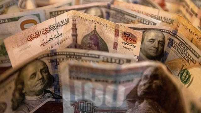 سعر الدولار في السوق السوداء في مصر اليوم الاثنين 29 يناير 2024.. وصل 70 جنيهاً