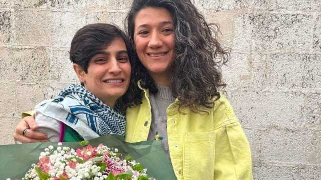 إيران: الإفراج عن صحفيتين متهمتين بتغطية قضية مهسا أميني