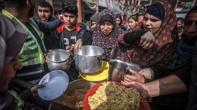 الهلال الأحمر: وفيات في غزة بسبب المجاعة