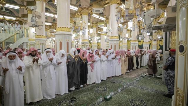 المسجد النبوي يحتضن 10 ملايين مصلٍ خلال العشر الأولى من شهر رمضان