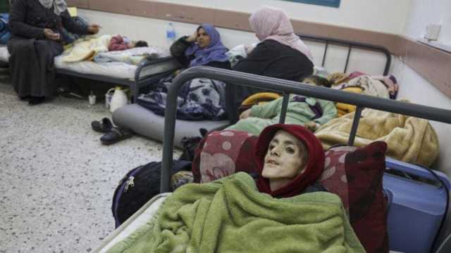 بسبب المجاعة .. وفاة 4 فلسطينيين بينهم طفلان بمستشفى كمال في غزة