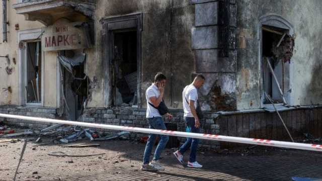 عشرات القتلى والجرحى في قصف صاروخي روسي على شمال اوكرانيا (فيديوهات)