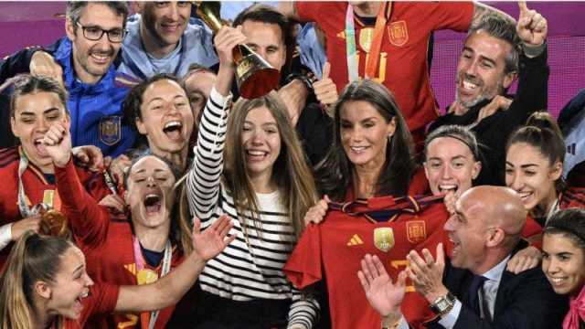 رقصة الملكة ليتيزا تخطف الأنظار في تتويج منتخب إسبانيا بكأس العالم