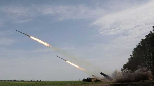 بالفيديو.. تدمير قطار عسكري أوكراني بضربة صاروخية