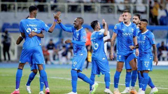 الهلال يتخطى الشباب ويضرب موعداً مع النصر في نهائي البطولة العربية