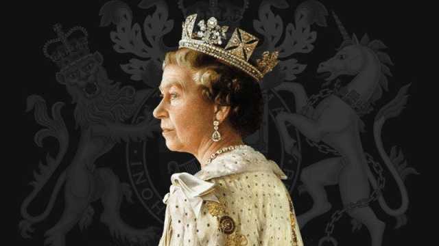 في الذكرى الأولى لرحيلها.. قصر باكنغهام ينشر صورة نادرة لـ الملكة إليزابيث