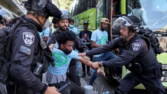 اسرائيل تعتزم ترحيل مئات الاريتريين المتورطين باعمال العنف