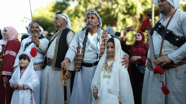 قطع ارتداها الرجل الفلسطيني.. شاهدة على تاريخ جمالي عريق وطويل