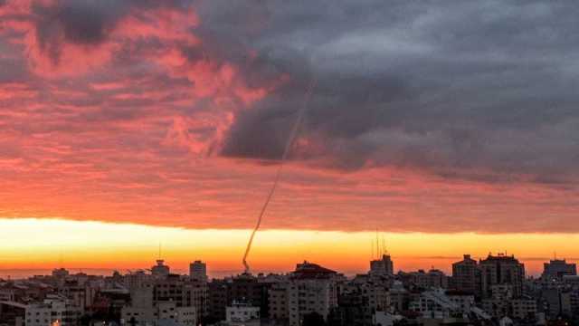 حماس تعلن بدء عملية طوفان الأقصى.. إطلاق 5 آلاف صاروخ باتجاه اسرائيل