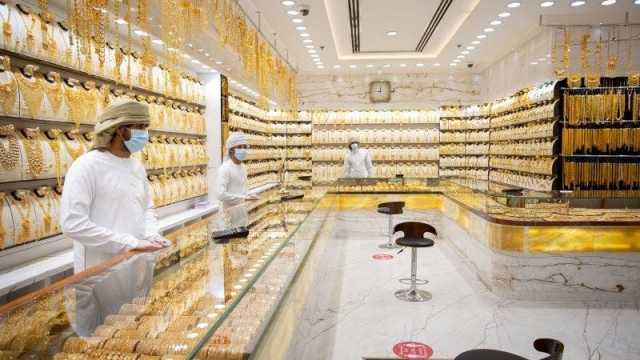 سعر الذهب اليوم في دبي الاثنين 2 أكتوبر 2023.. عيار 21 يسجل 190 درهم!