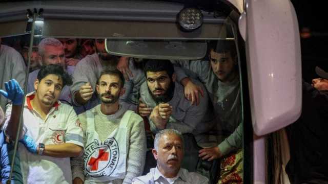 القاهرة تتسلم قائمة بـ 13 إسرائيليا و39 فلسطينيا للإفراج عنهم اليوم