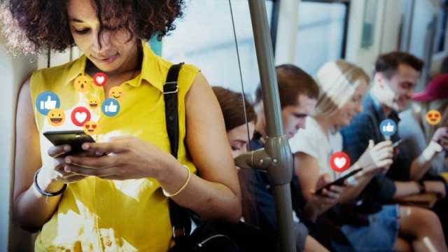 هل تؤثر وسائل التواصل الاجتماعي على صحتنا العقلية؟