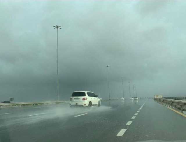 شرطة دبي تتيح خدمة الحصول على شهادة تضرر المركبات بسبب الأحوال الجوية