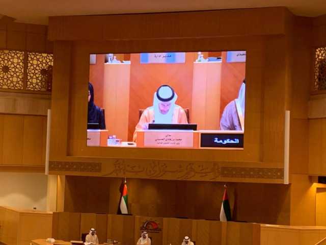 محمد بن هادي: تشكيل لجنة وزارية لدراسة مؤسسة الإمارات للخدمات الصحية وإدارة ملف التأمين الصحي
