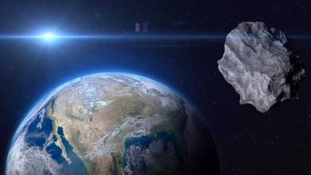 من صحراء أبوظبي.. «الفلك الدولي» يرصد مرور «كويكب خطر» بين الأرض والقمر
