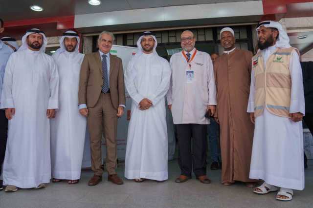 سلطان بن أحمد يدشن حملة عمليات العيون بمستشفى أسوان الجامعي في مصر