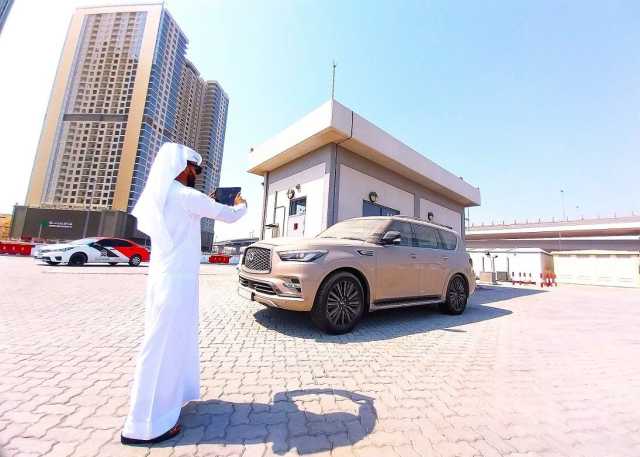 بلدية دبي تنفذ حملة ميدانية لرصد وإزالة المركبات المُهملة