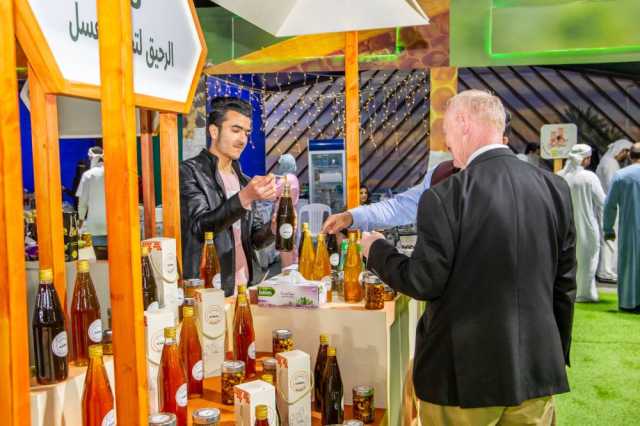 تواصل فعاليات مهرجان الوثبة للعسل في أبوظبي بمشاركة 60 مربياً ومنتجاً