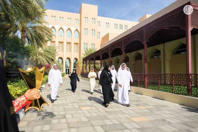 خالد بن محمد بن زايد يزور مقر الاتحاد النسائي العام في أبوظبي