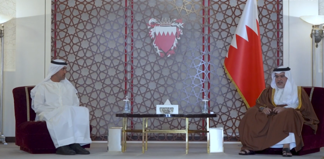 المزروعي ينقل تعازي قيادة الإمارات في شهيد مملكة البحرين