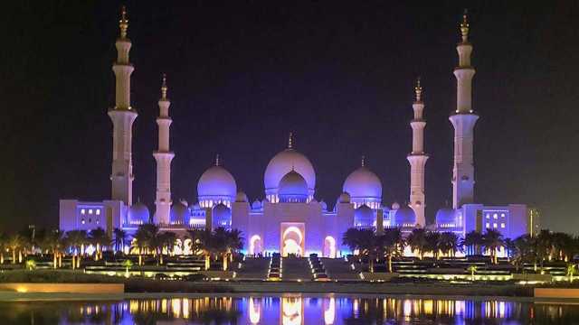 «رمضان الإمارات».. مبادرات عطاء ومجالس تواصل وألفة