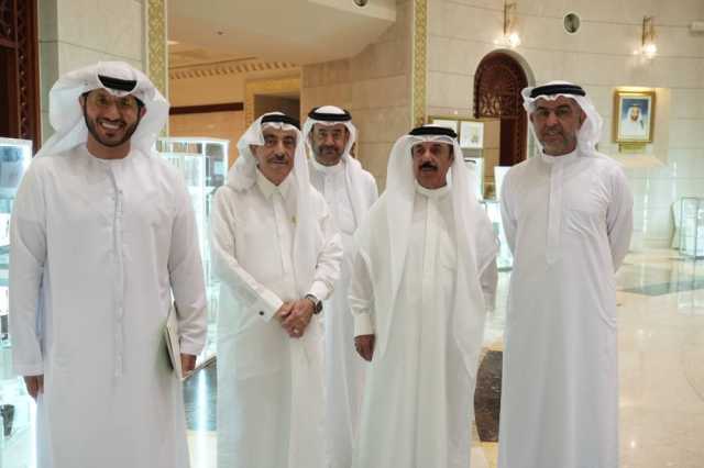 محمد المر يفتتح معرض الإمارات للهوايات والمقتنيات الخاصة