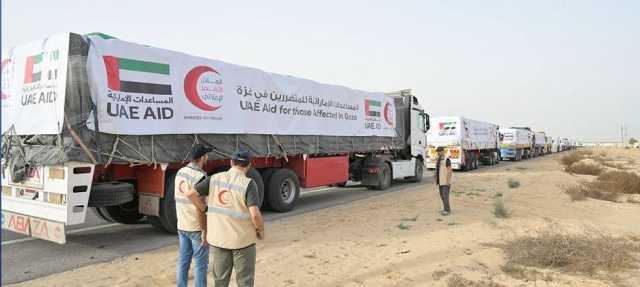 قافلة مساعدات إماراتية تضم 13 شاحنة تستعد للدخول إلى قطاع غزة