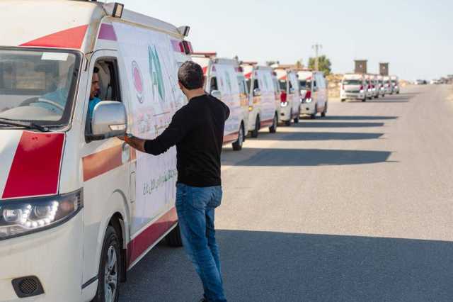 خلف الحبتور يتبرع بسيارات إسعاف مجهزة للأشقاء في قطاع غزة