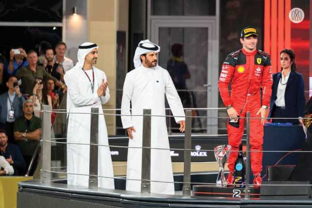 حمدان بن محمد بن زايد يتوِّج ماكس فيرستابن بلقب سباق «فورمولا 1» بالنسخة الـ15