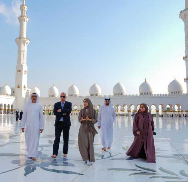 الرئيس السويسري يزور جامع الشيخ زايد الكبير في أبوظبي