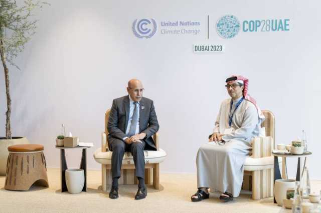 منصور بن زايد يبحث مع الرئيس الموريتاني تعزيز العلاقات الثنائية على هامش «COP28»