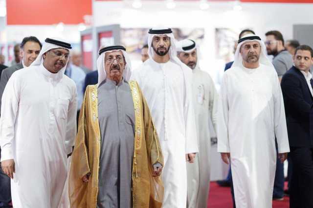 حشر آل مكتوم يفتتح معرض «عرب بلاست 2023» بمركز دبي التجاري